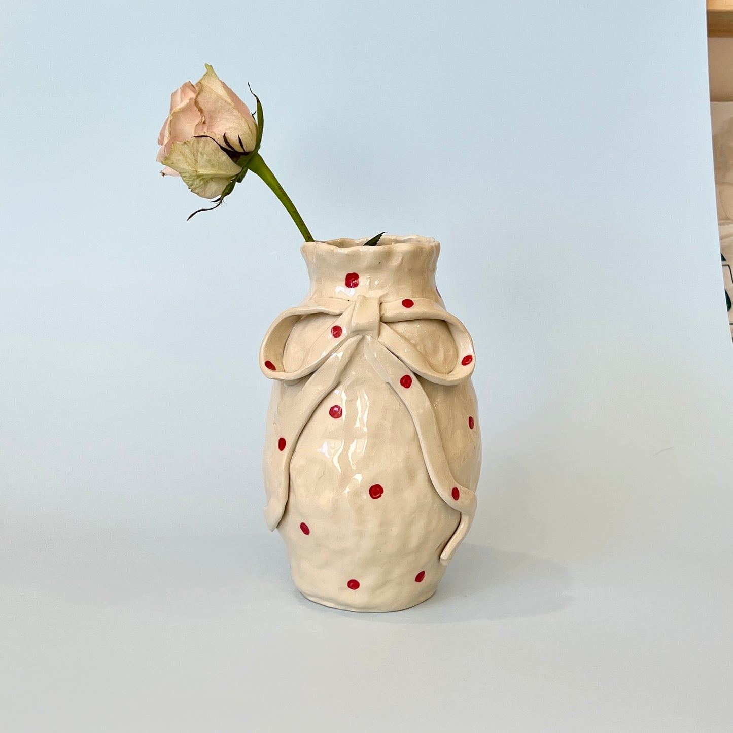 Romantic Bow Spotty Vase