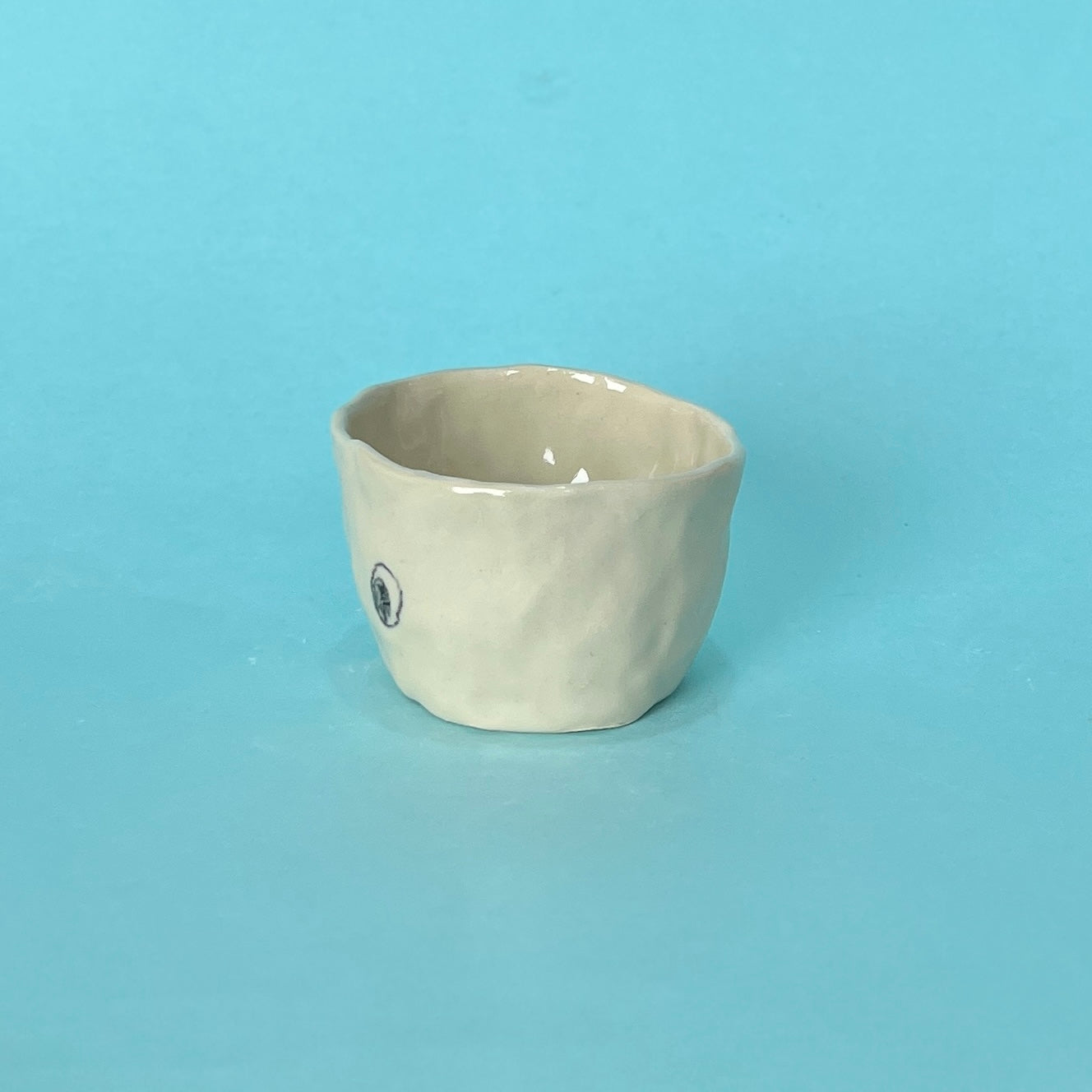 Scribble Eyes Small Mug