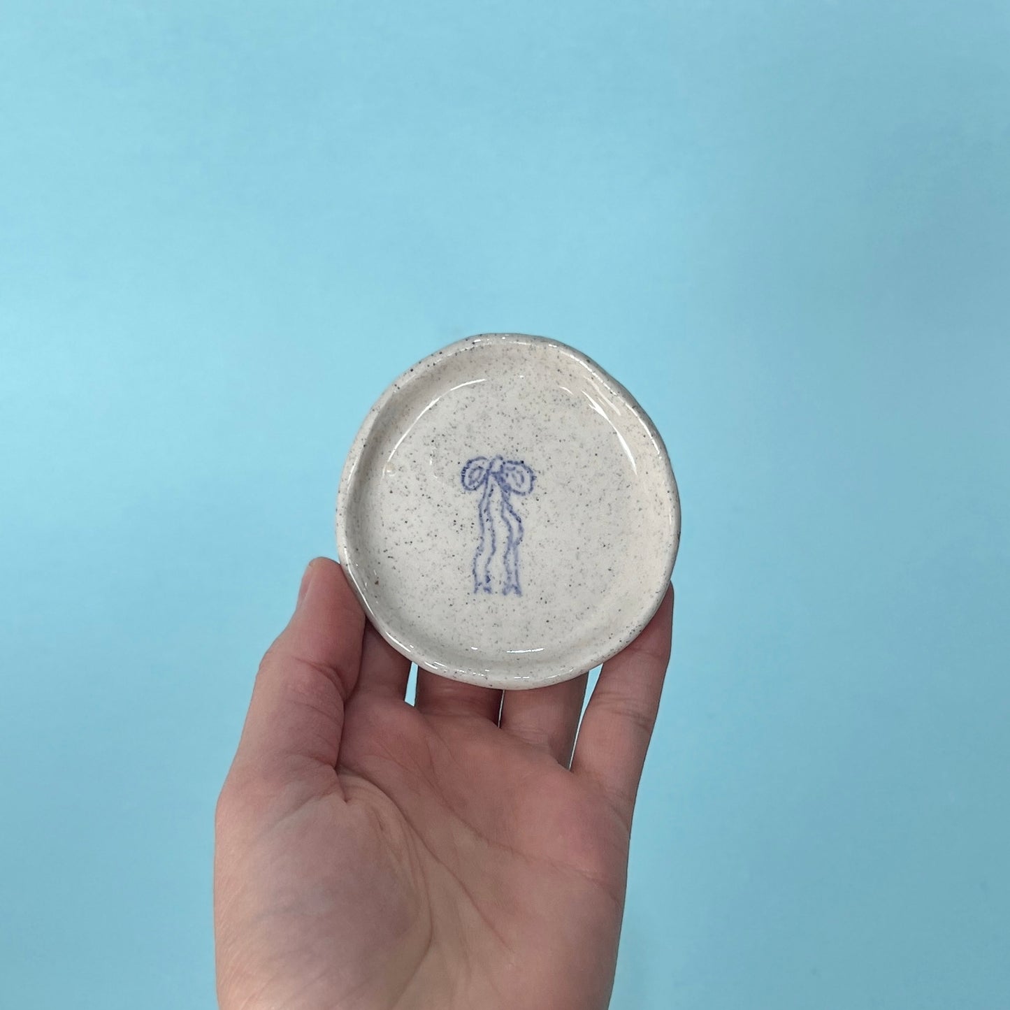 Scribble Bow Trinket Dish
