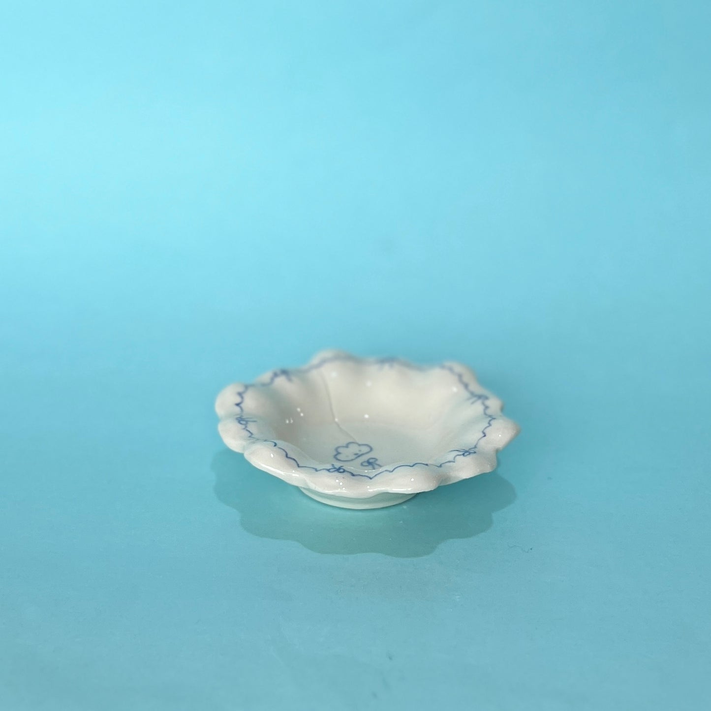 Frilly Cloud Dish