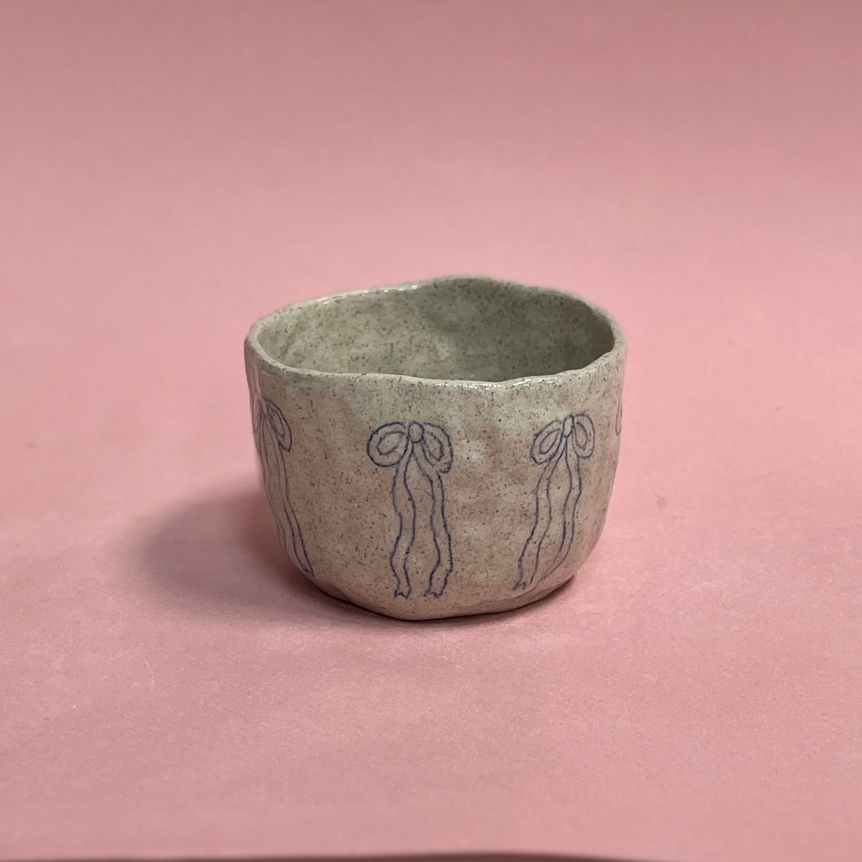 Grey Speckle Bow Mug