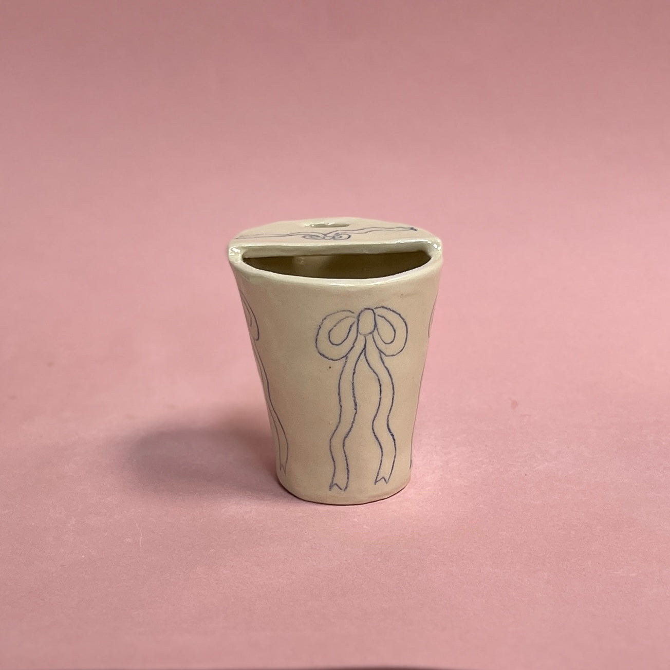 Scribble Bow Travel Mug