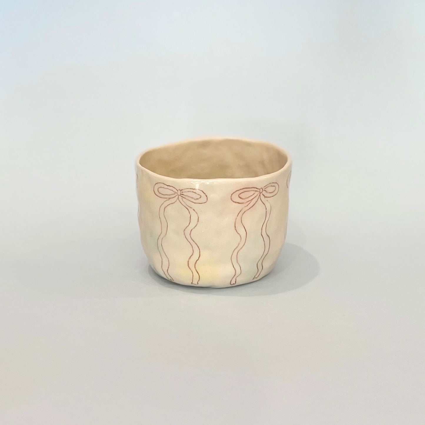 Bubblegum Scribble Bow Mug