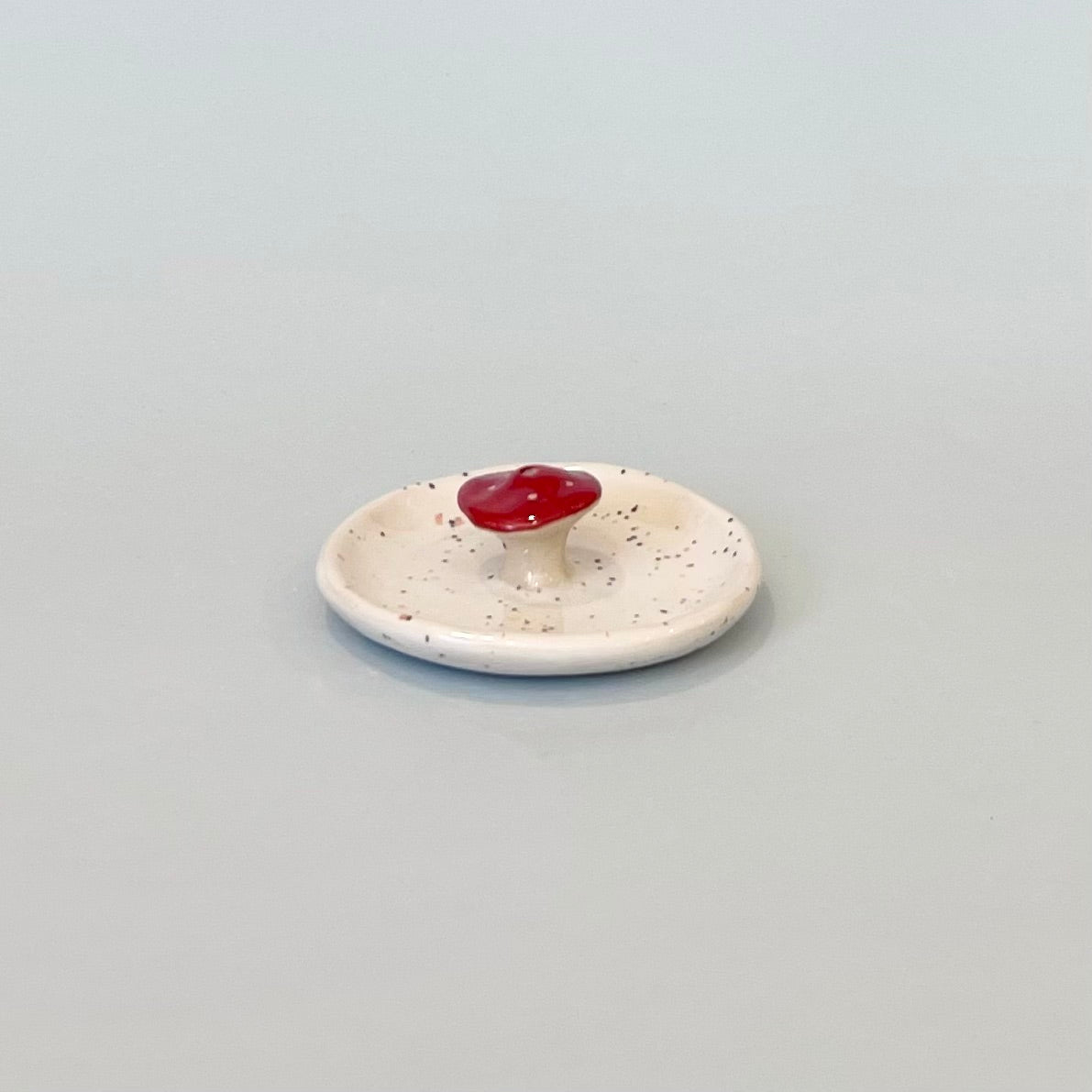 Mushroom Round Incense Holder White Speckle