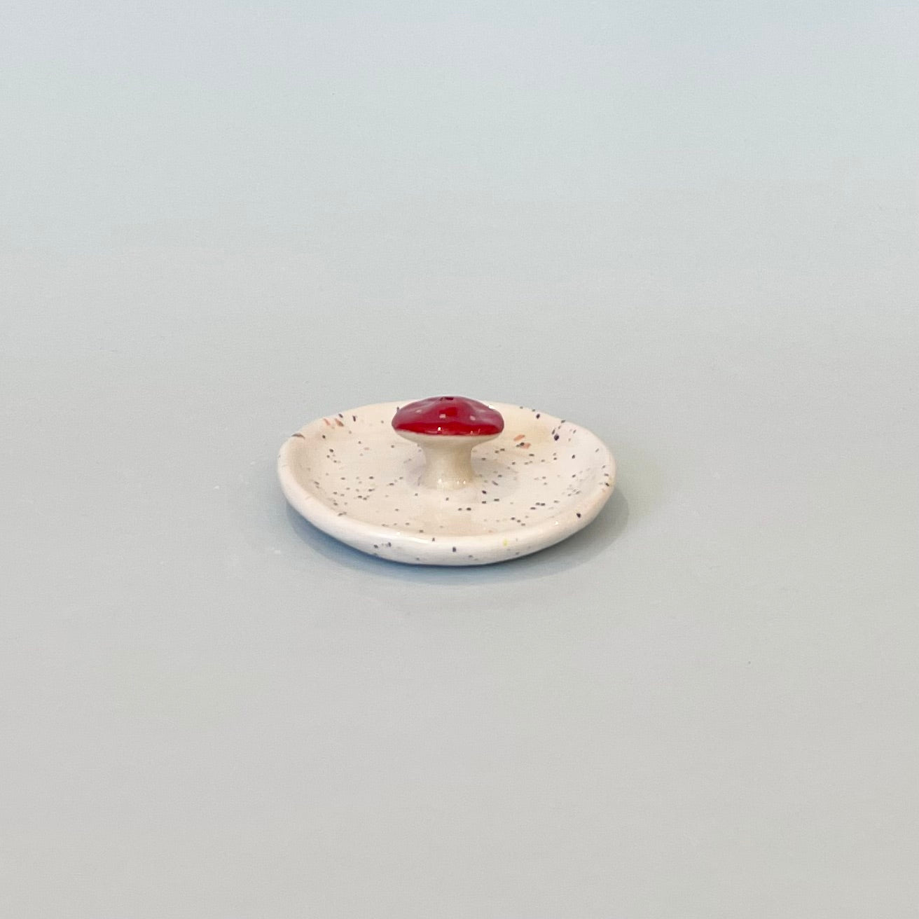 Mushroom Round Incense Holder White Speckle