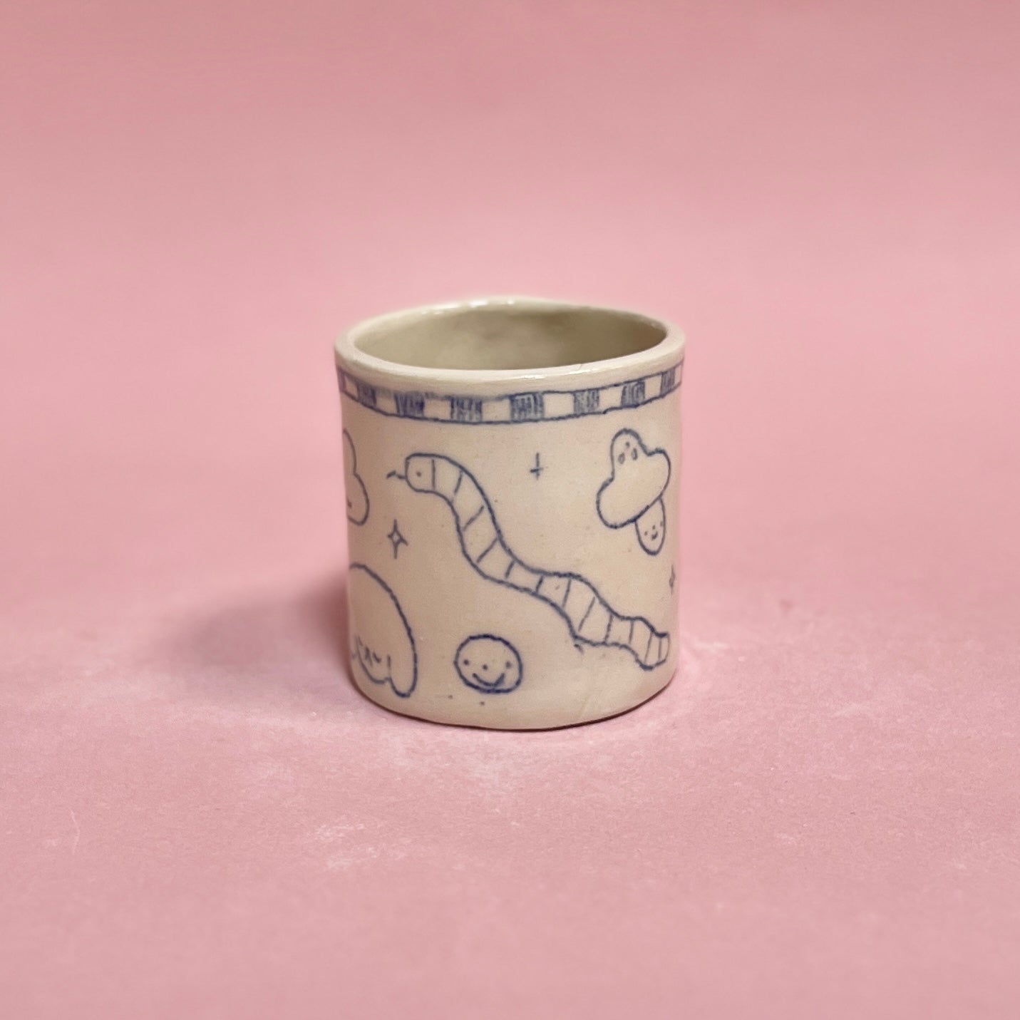 Checkerboard Scribble Short Mug