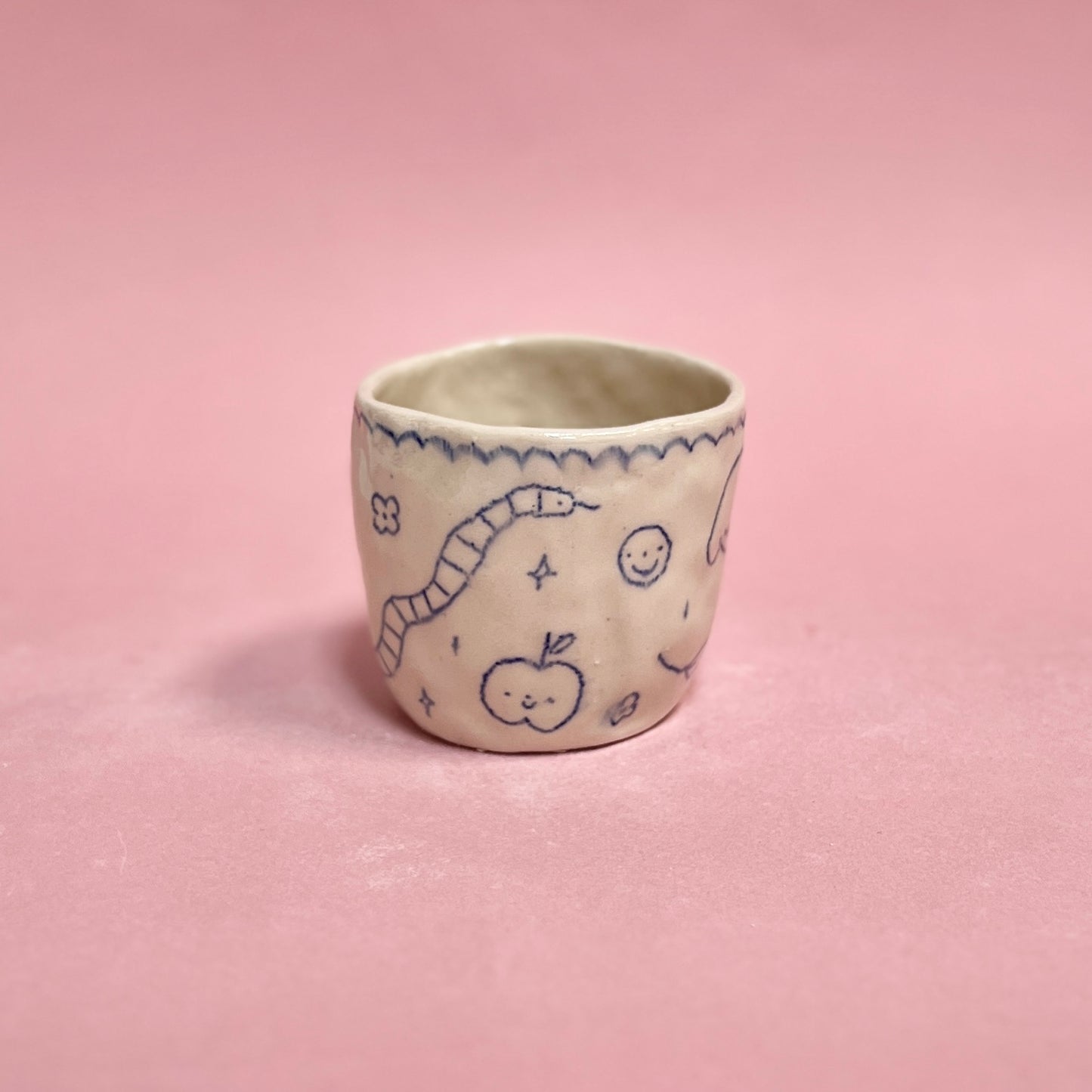 Traditional Scribble Pinch Mug