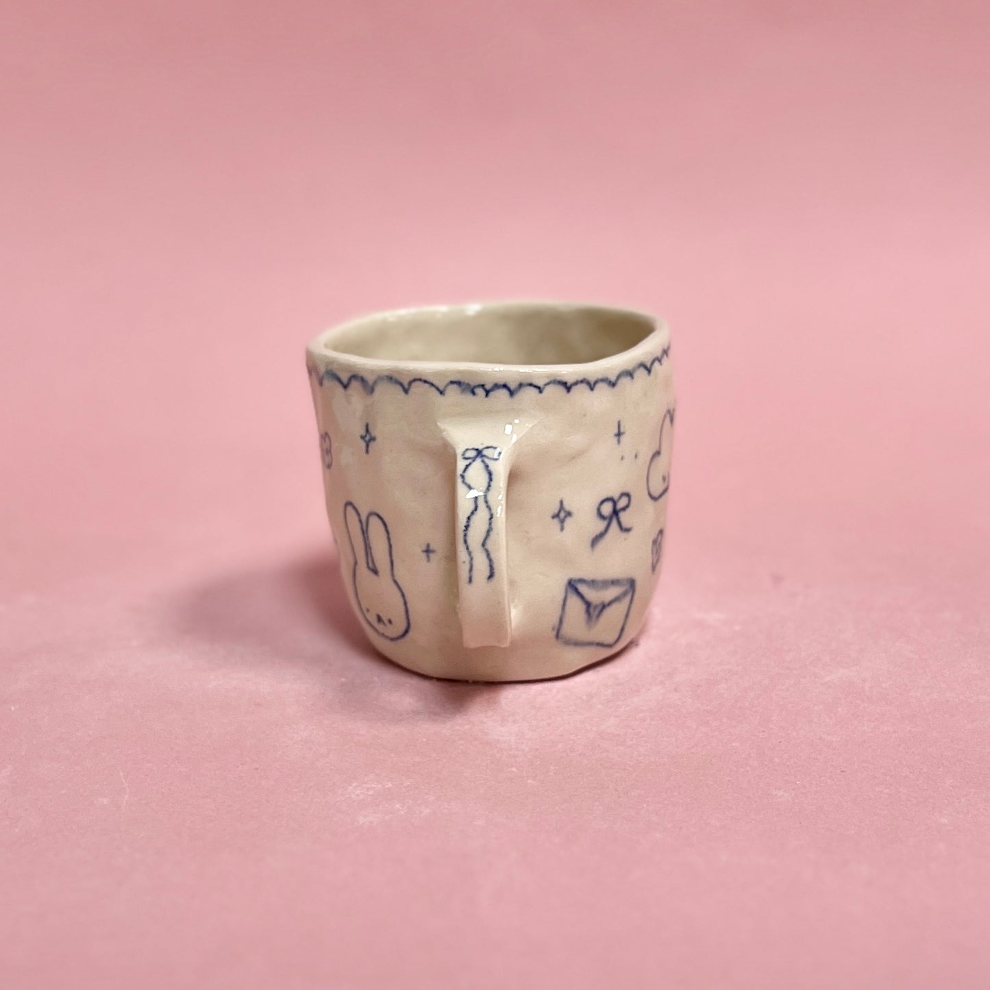 Traditional Scribble Pinch Mug