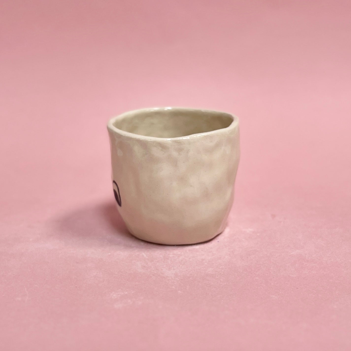 Eyes on u pinch mug