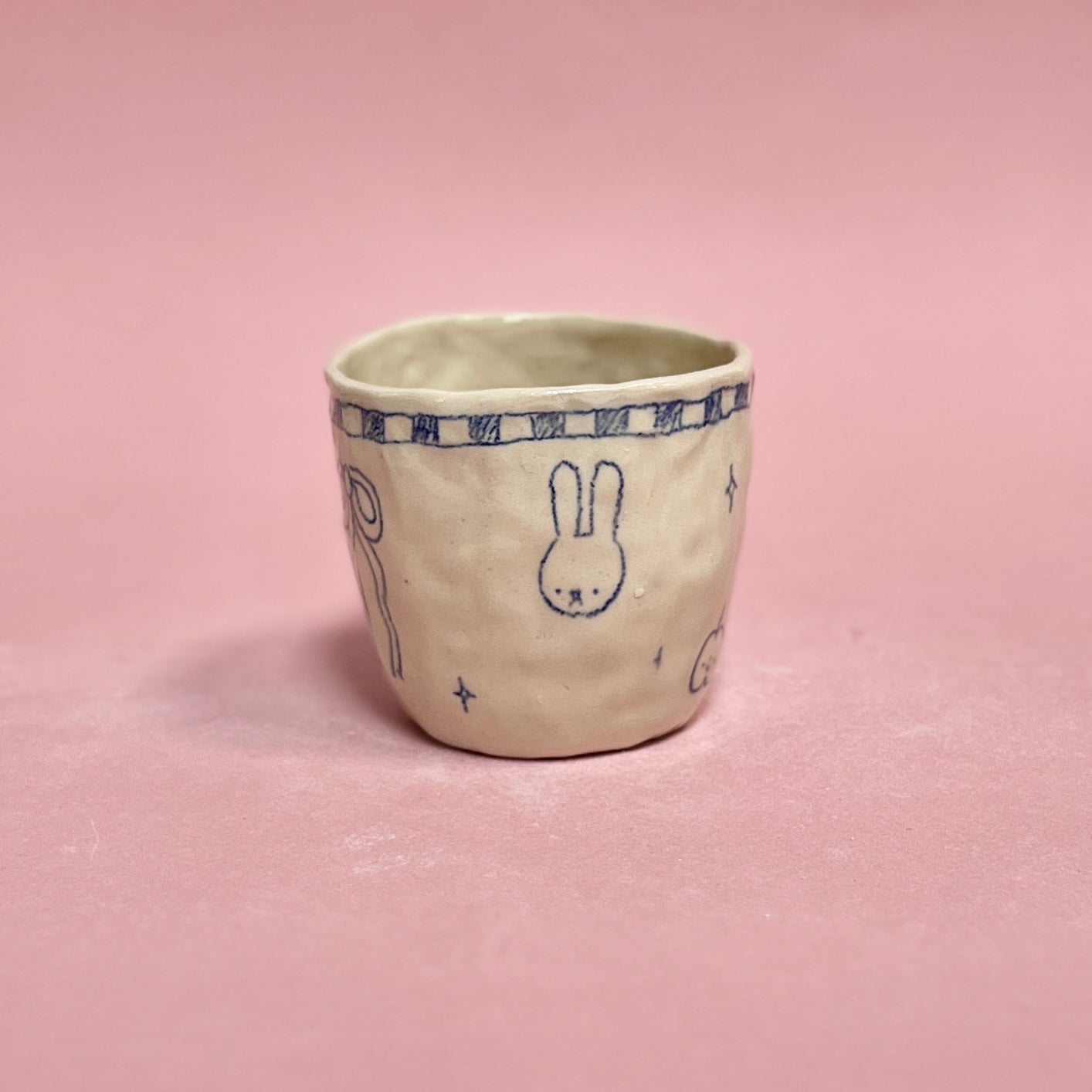 Blue Scribble Checkerboard Pinch Mug