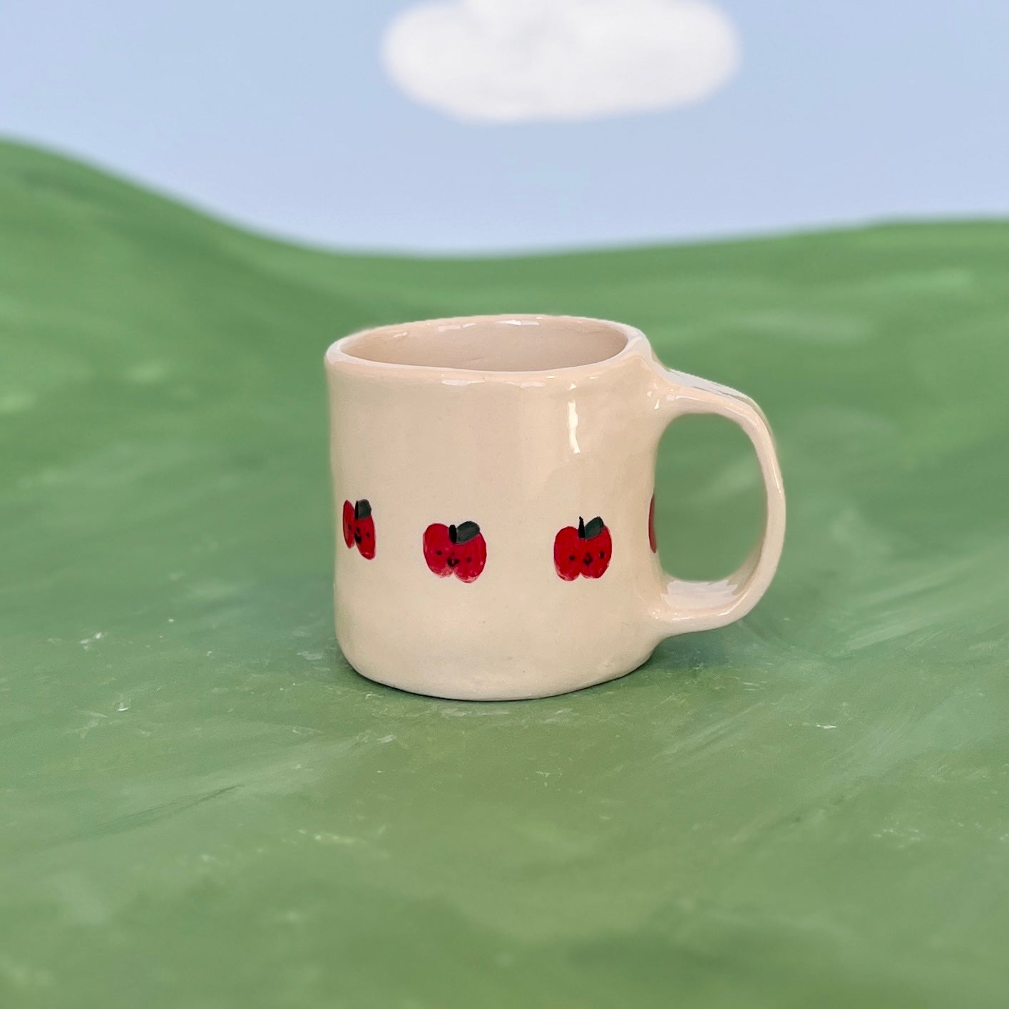 Tiny Apples Short Mug