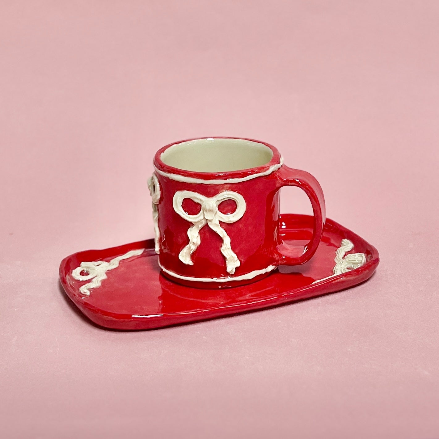 Red Bow Icing Mug