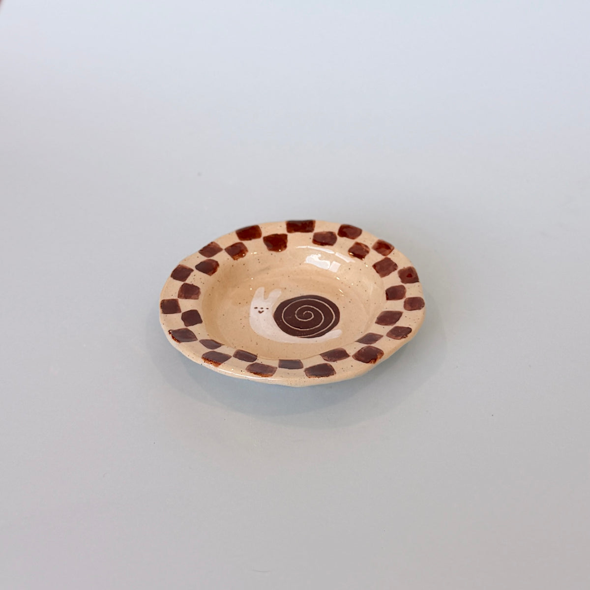 Checkerboard Snail Dish