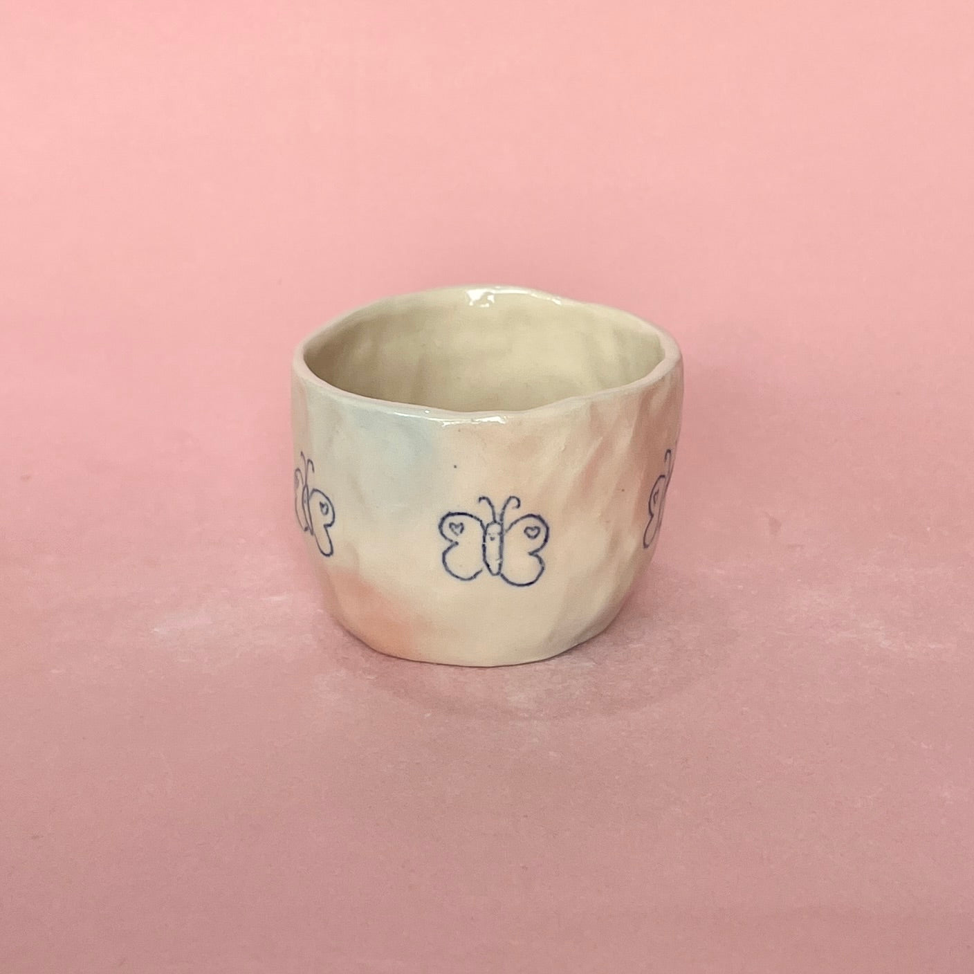 Bubblegum Butterfly Pinch Mug