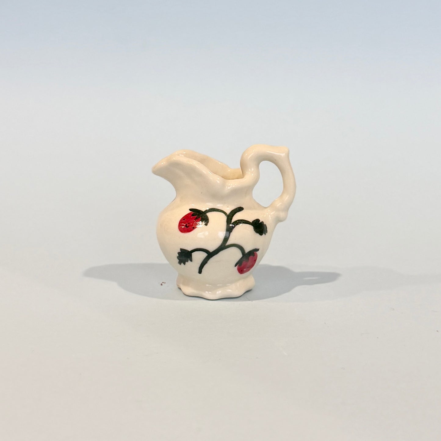 Mini Strawberry Jug [Sample]