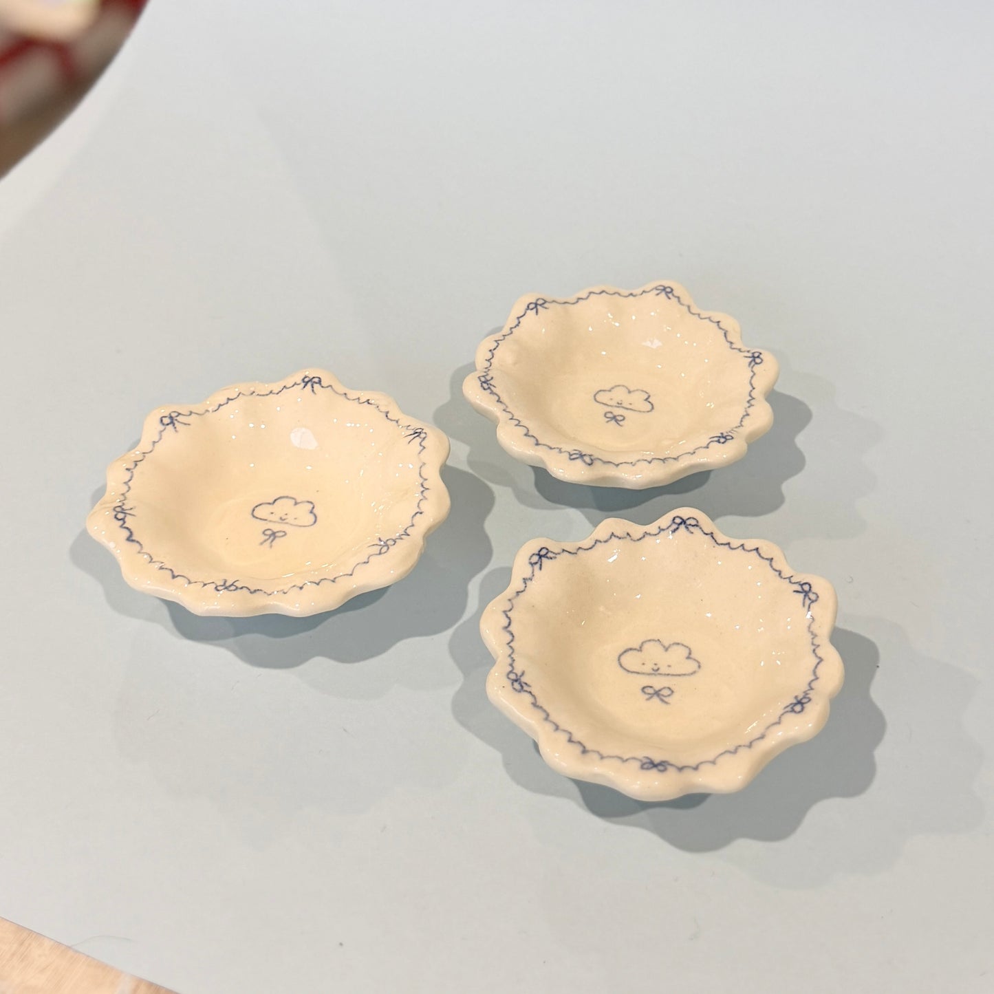 Cloud Frilly Tray [Seconds]