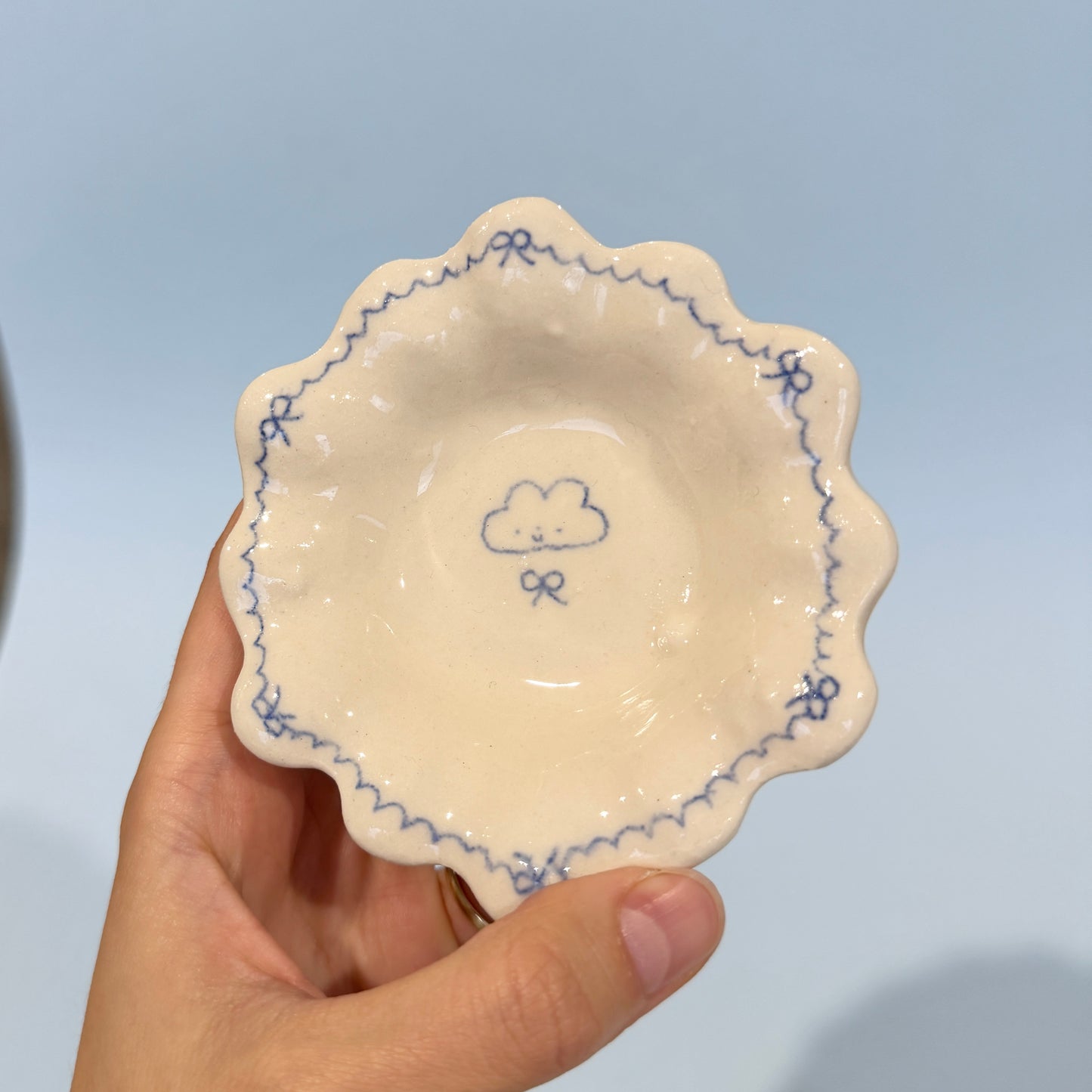 Cloud Frilly Tray [Seconds]