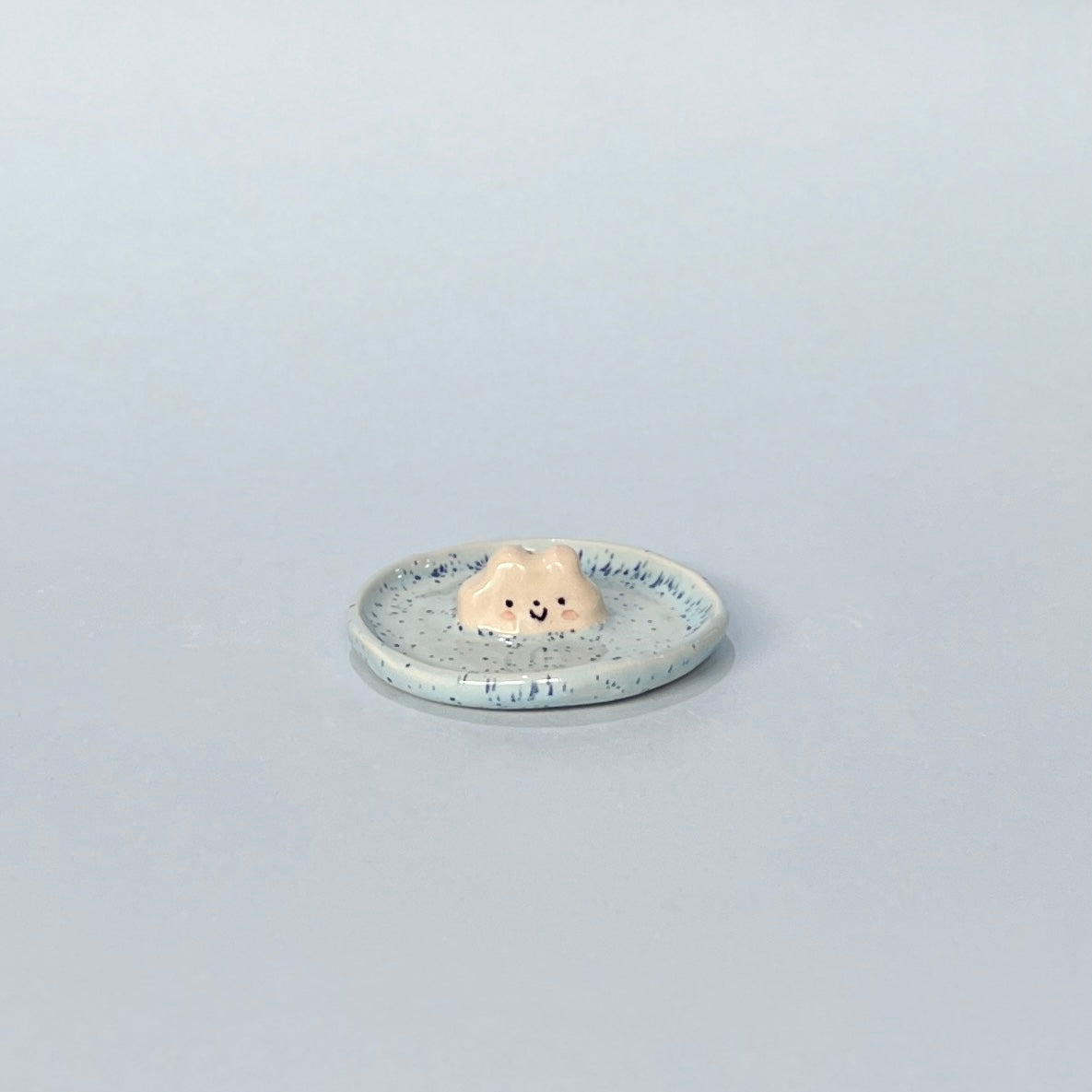 Cloud Round Incense Holder